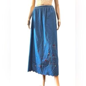 Koret Vintage 90’s denim chambray Grannycore Embroidered maxi boho skirt pockets